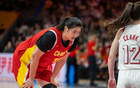 张子宇世界杯首秀交卷!替补登场18分钟13分6板2帽,美国女篮教练高度评价
